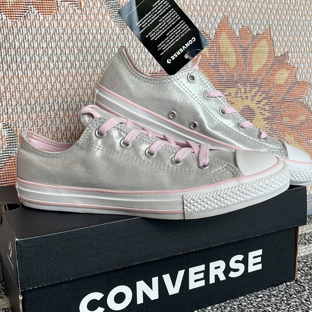 Converse WMNS 663671F
CTAS OX
MOUSE/PINK FOAM/WHITE Sneakers - Picture 8 of 16